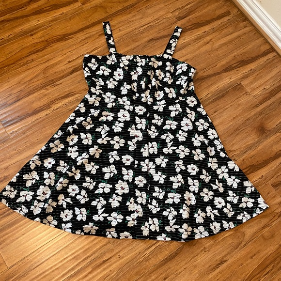 Torrid textured daisy dress Size 20 - Picture 6 of 12